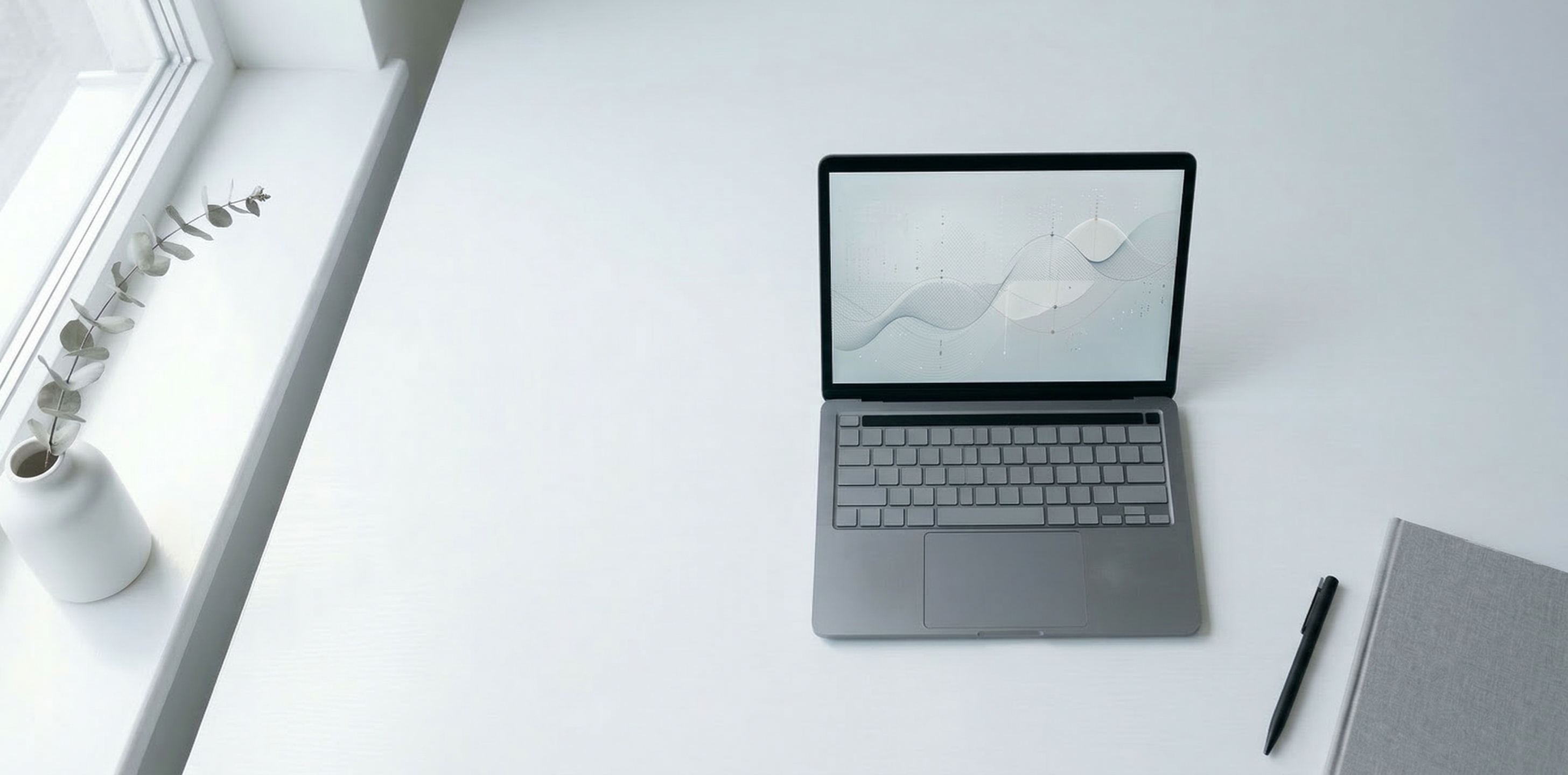 ミニマルなデスクワークスペース